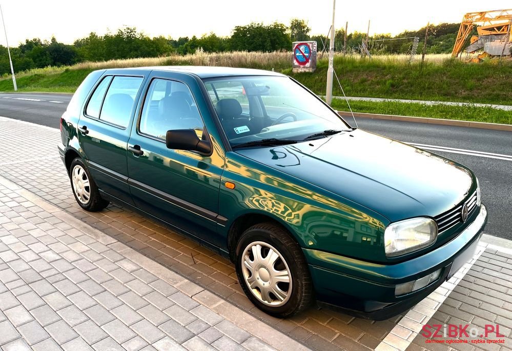 1996' Volkswagen Golf 1.6 photo #2
