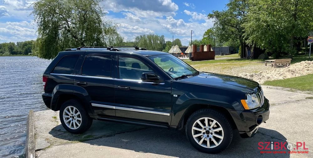 2007' Jeep Grand Cherokee photo #6