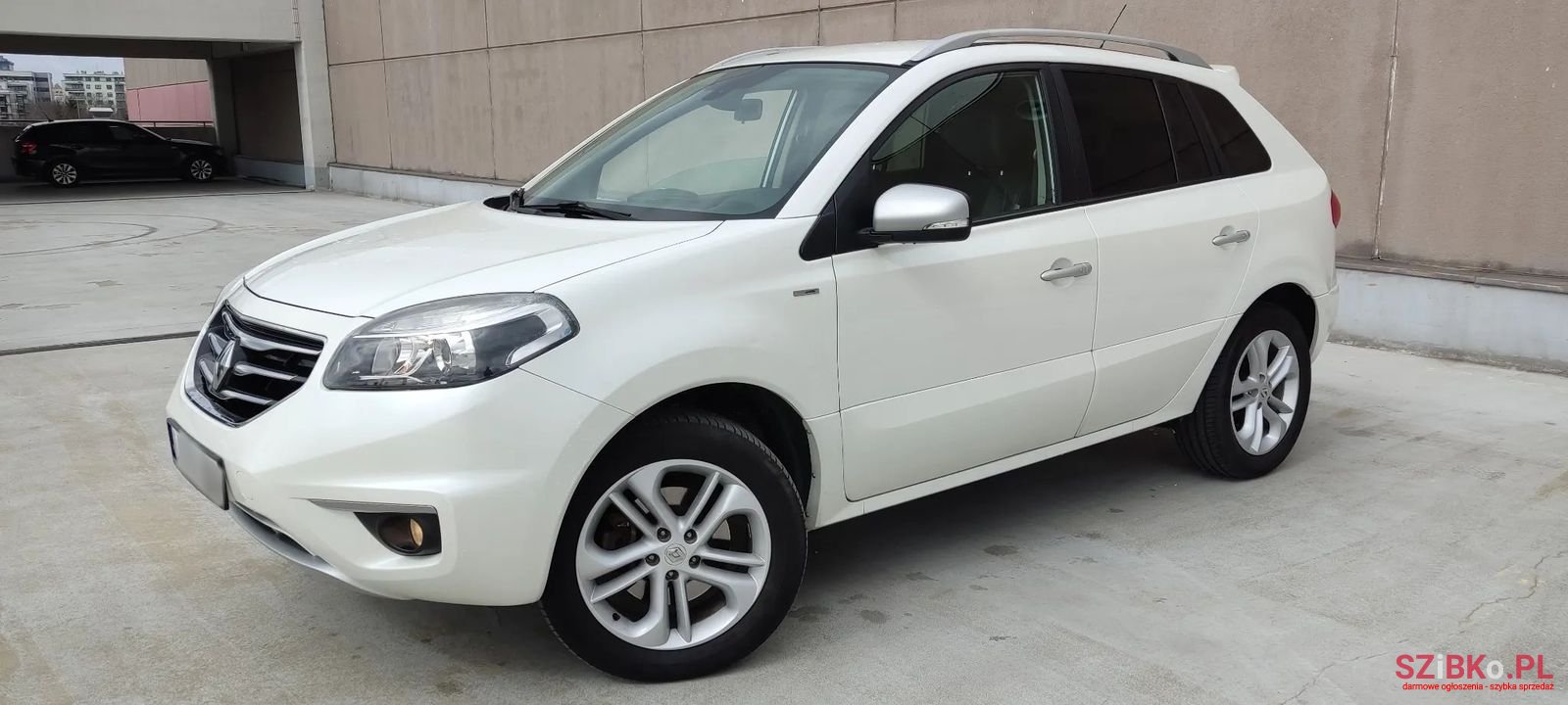 2012' Renault Koleos photo #2