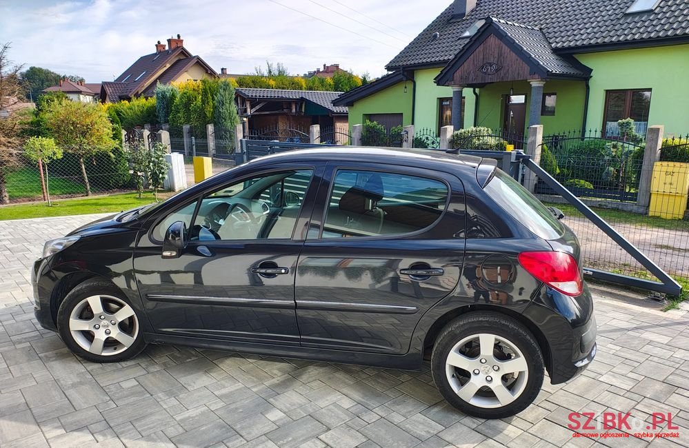 2010' Peugeot 207 1.6 Hdi Outdoor photo #2