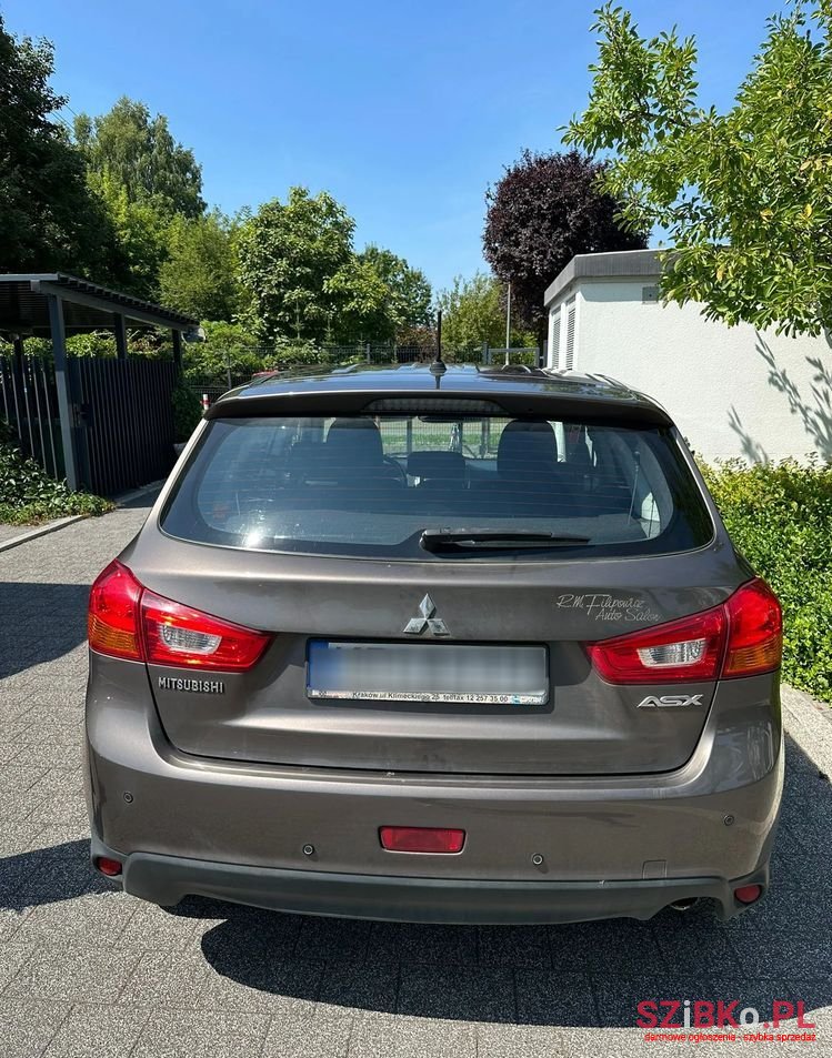 2013' Mitsubishi ASX photo #4