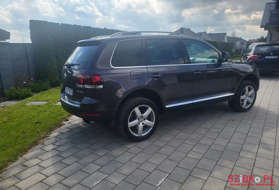 2007' Volkswagen Touareg photo #3