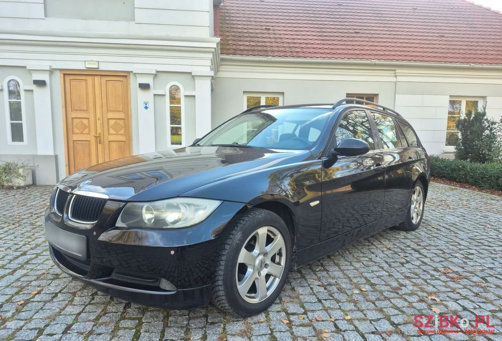 2007' BMW 3 Series 318I photo #3