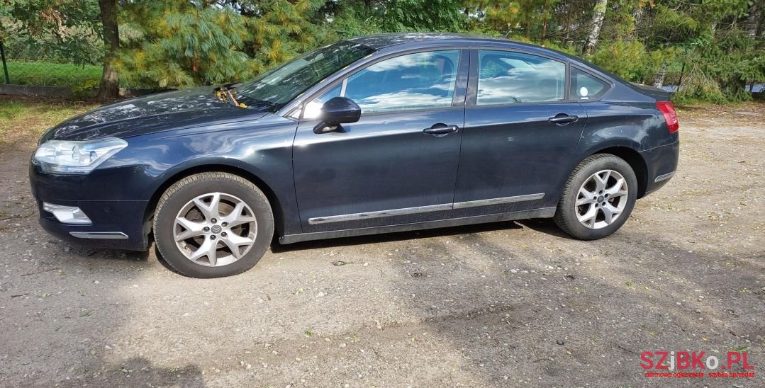 2010' Citroen C5 photo #3