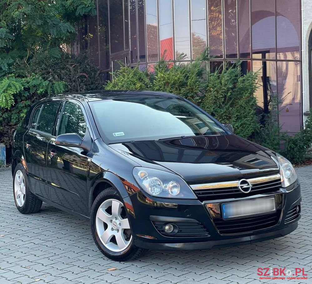 2005' Opel Astra Iii 1.8 Sport photo #2