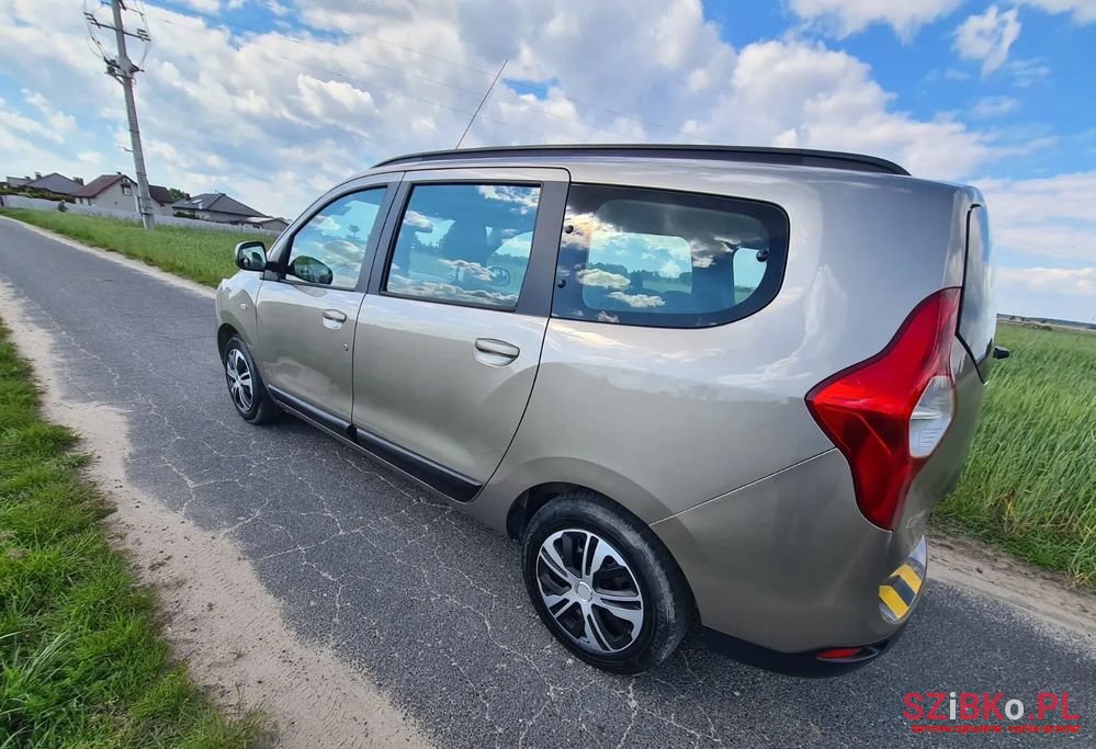 2013' Dacia Lodgy Dci 110 Prestige photo #4