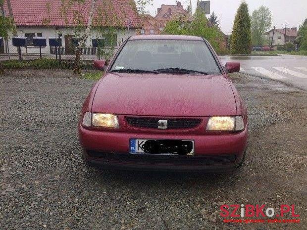 1999' SEAT Cordoba photo #2