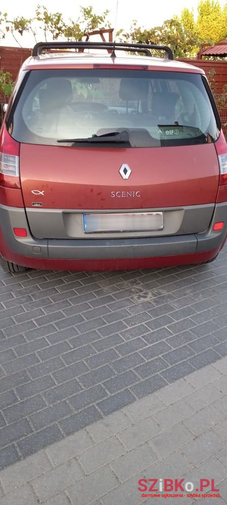 2005' Renault Scenic Avantage photo #2