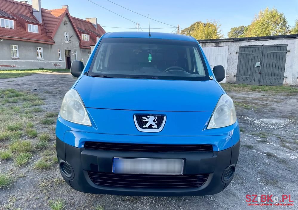 2009' Peugeot Partner photo #2