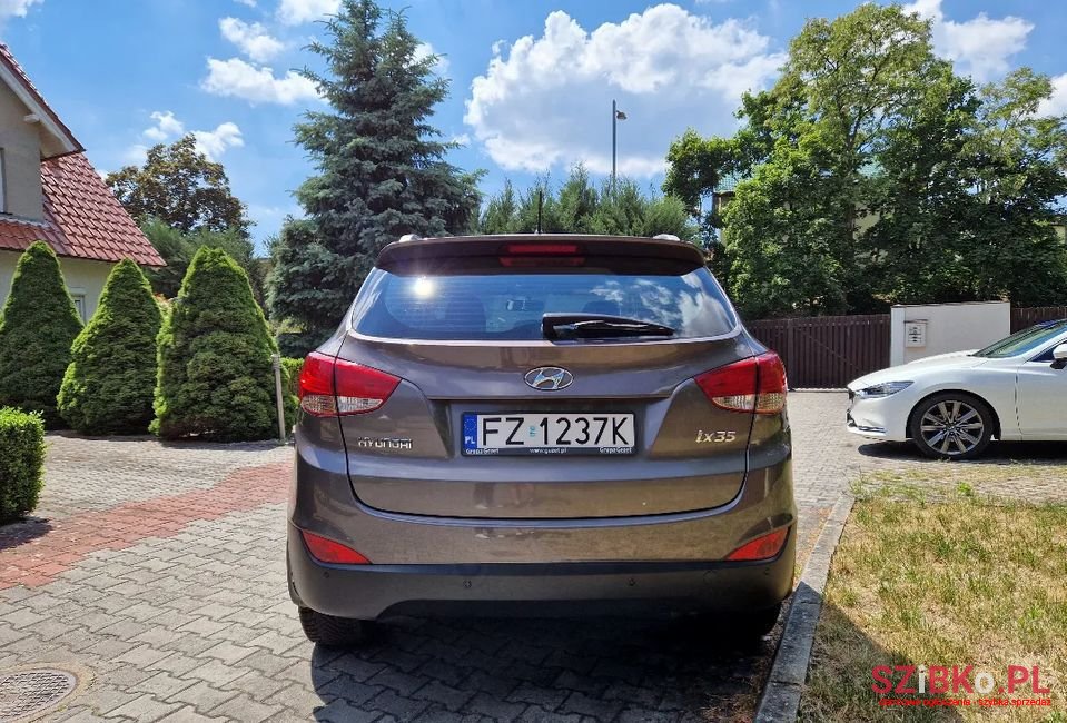 2011' Hyundai ix35 photo #5