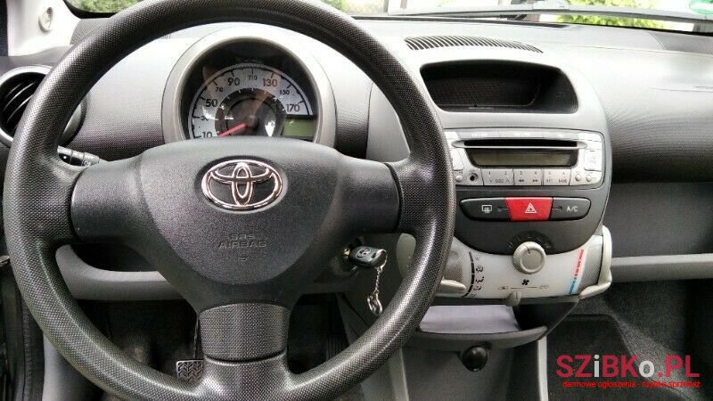 2008' Toyota Aygo photo #4