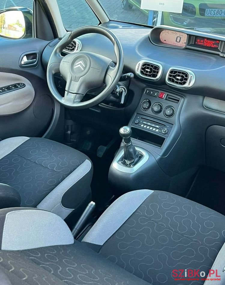 2012' Citroen C3 Picasso photo #5