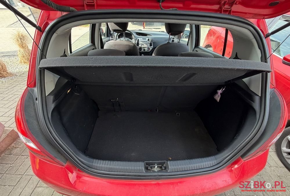 2010' Hyundai i20 1.2 Comfort photo #2