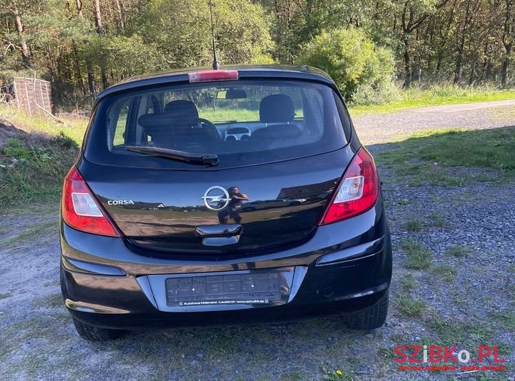 2013' Opel Corsa photo #5
