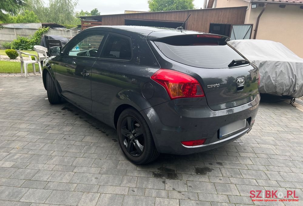 2012' Kia Pro_CeeD 1.6 Comfort photo #3