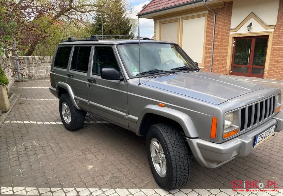 2001' Jeep Cherokee photo #4