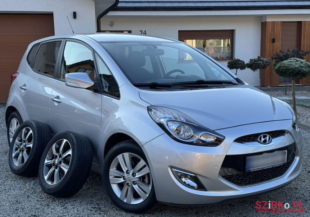 2013' Hyundai ix20 photo #1