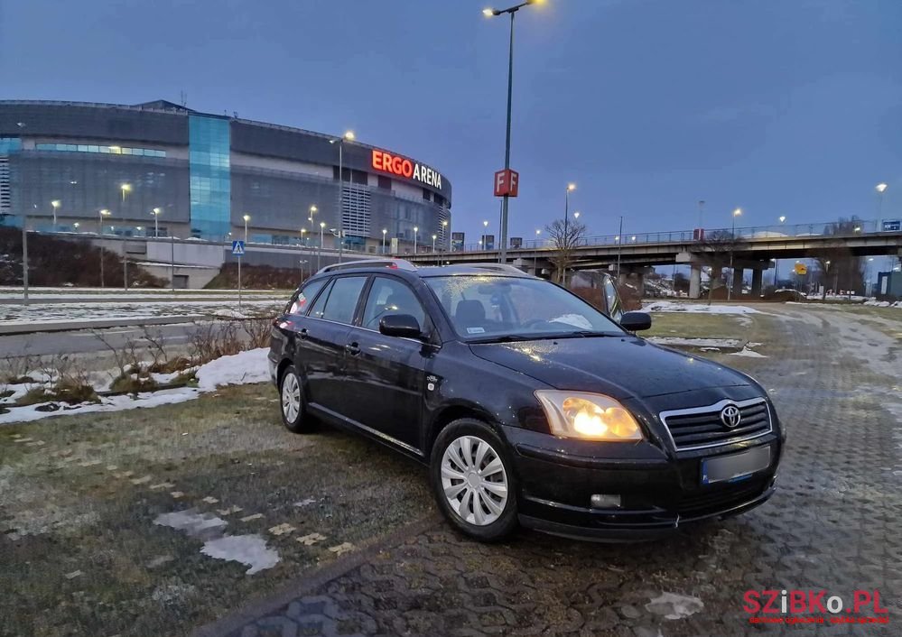2006' Toyota Avensis 2.2 D-4D Sol photo #5