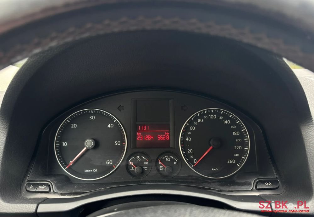 2009' Volkswagen Golf photo #5