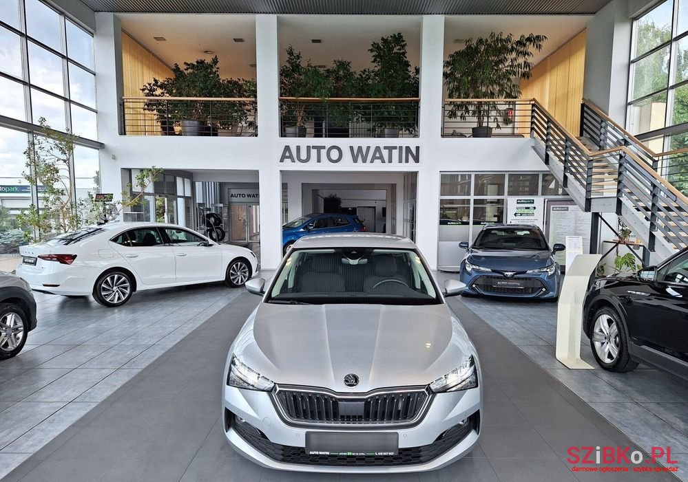 2022' Skoda Scala 1.5 Tsi Ambition photo #5