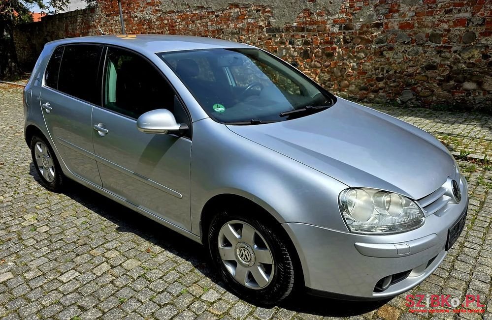 2006' Volkswagen Golf photo #5