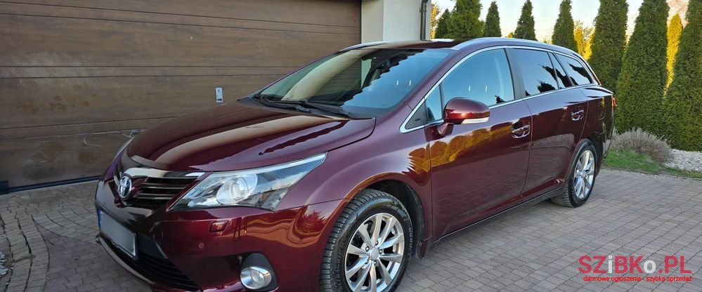 2013' Toyota Avensis photo #4