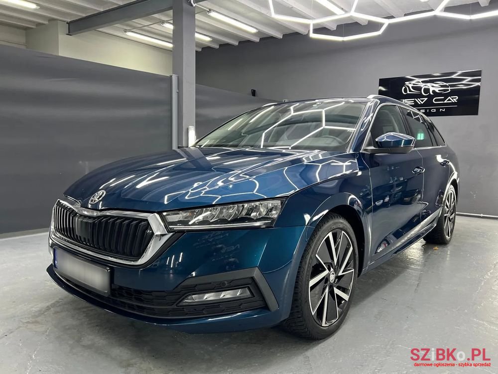 2020' Skoda Octavia photo #2