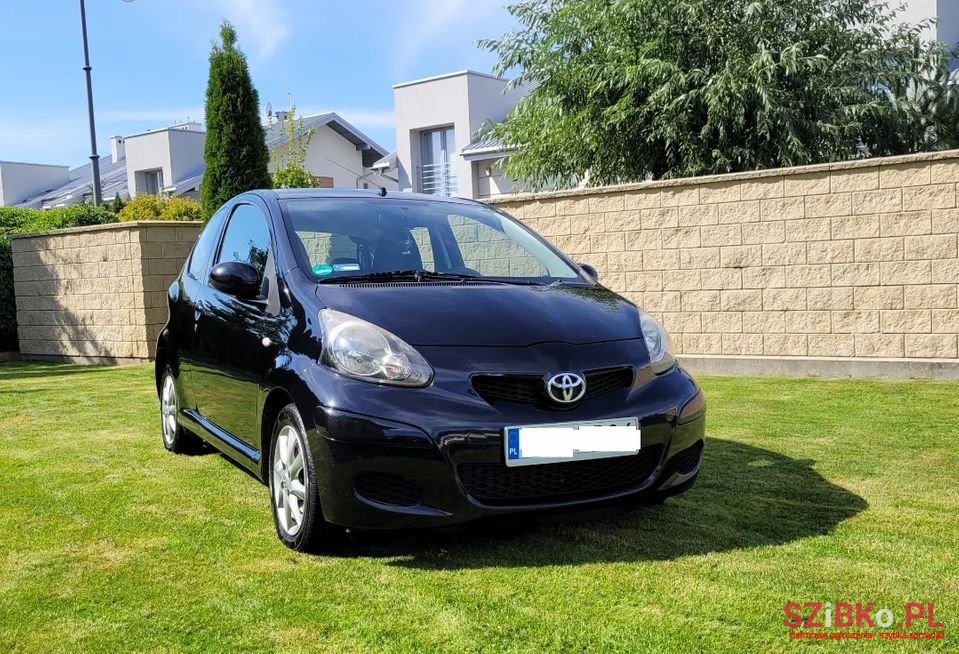 2010' Toyota Aygo photo #1