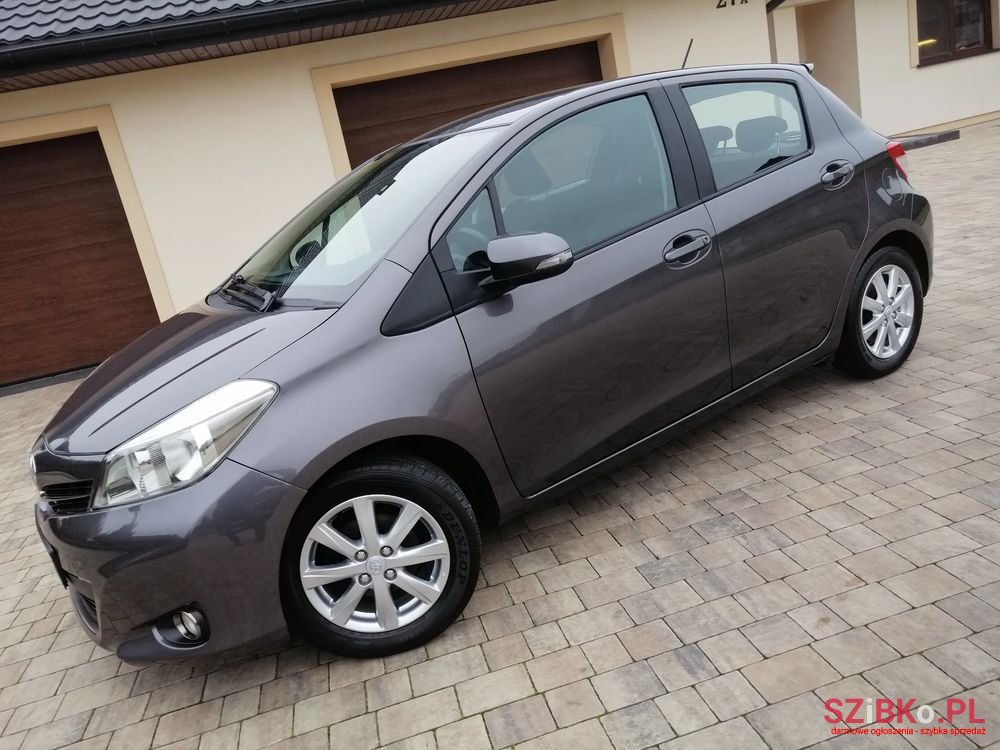 2011' Toyota Yaris 1.33 Dynamic photo #6