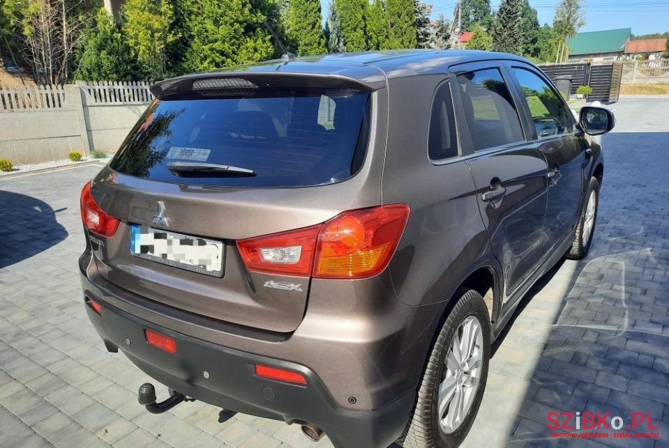 2011' Mitsubishi ASX photo #5