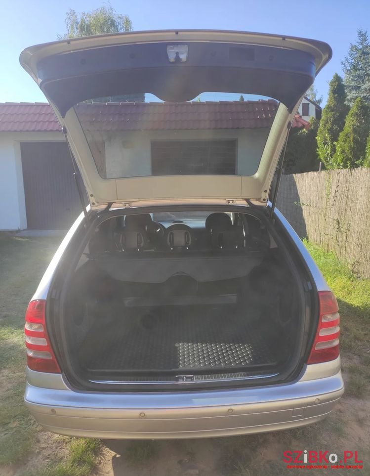 2004' Mercedes-Benz C-Class photo #6