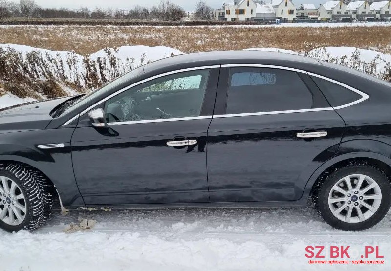 2013' Ford Mondeo photo #3