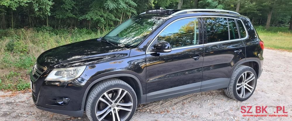 2010' Volkswagen Tiguan photo #1