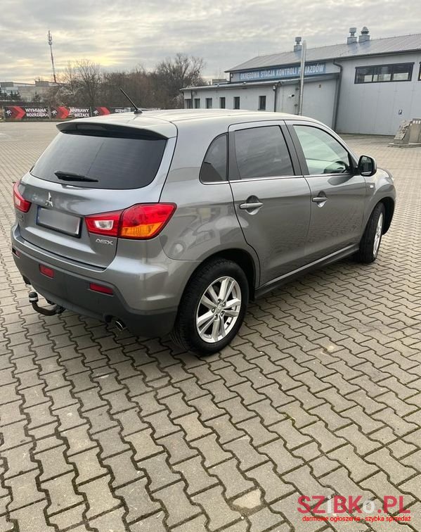 2011' Mitsubishi ASX photo #4