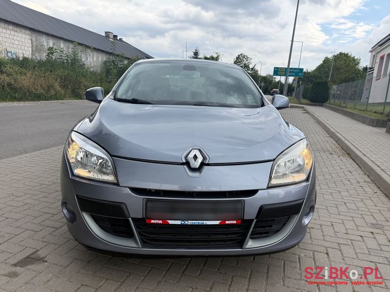 2009' Renault Megane photo #6