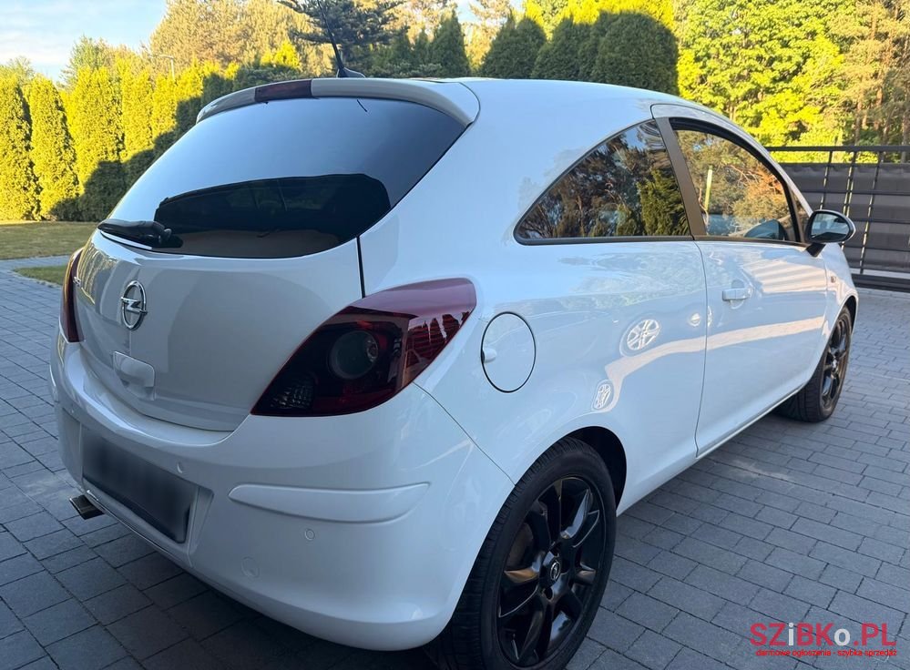 2011' Opel Corsa 1.4 16V Color Edition photo #5