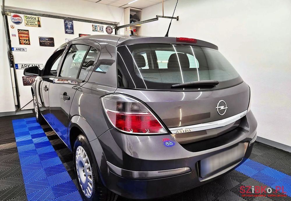 2012' Opel Astra 1.7 Cdti Enjoy photo #4
