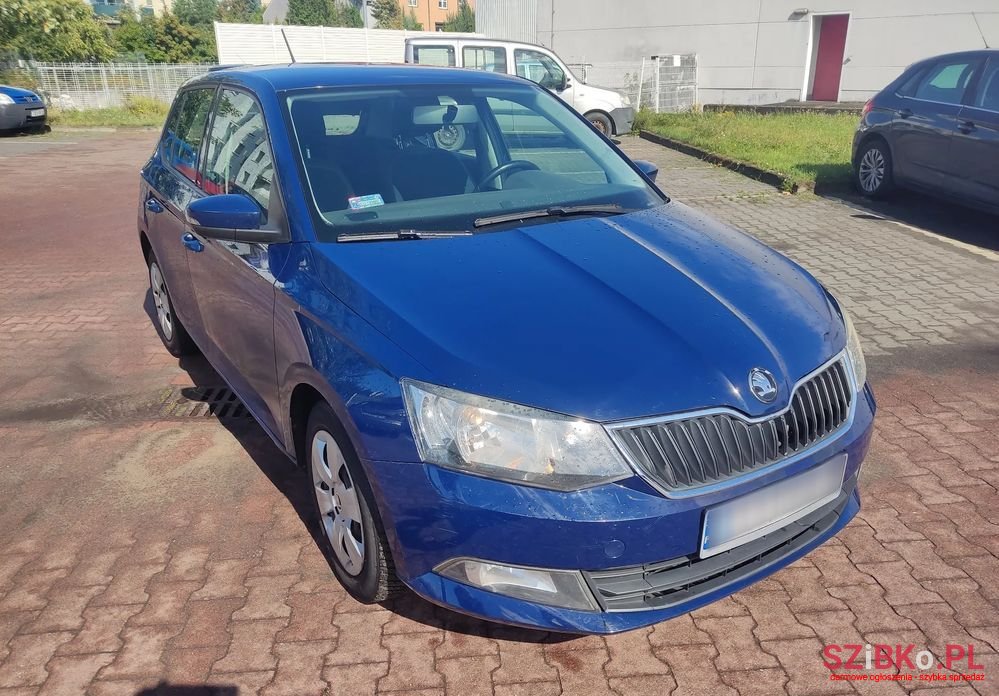 2015' Skoda Fabia 1.0 Ambition photo #2