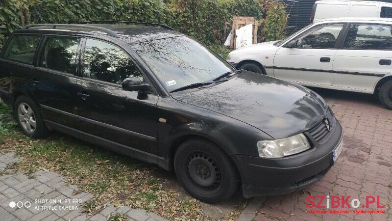 1999' Volkswagen Passat photo #1