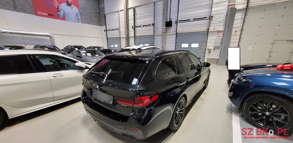 2020' BMW 5 Series photo #3