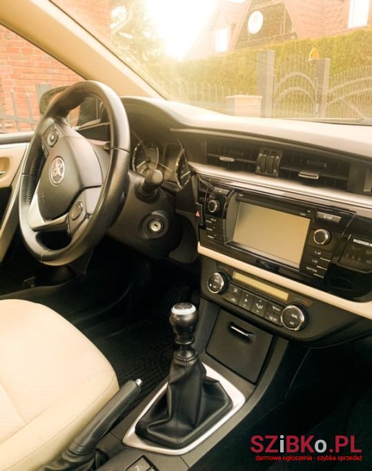 2013' Toyota Corolla photo #1