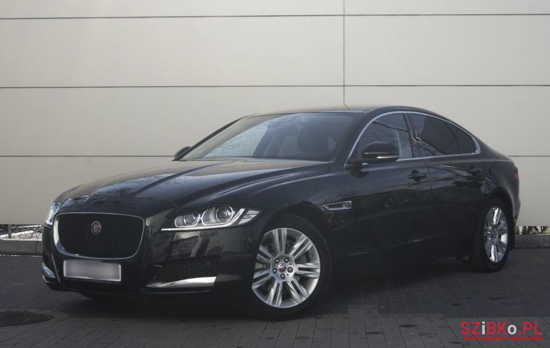 2018' Jaguar XF photo #1