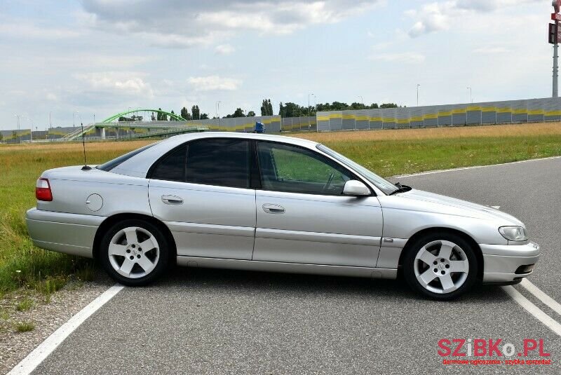 2000' Opel Omega photo #6
