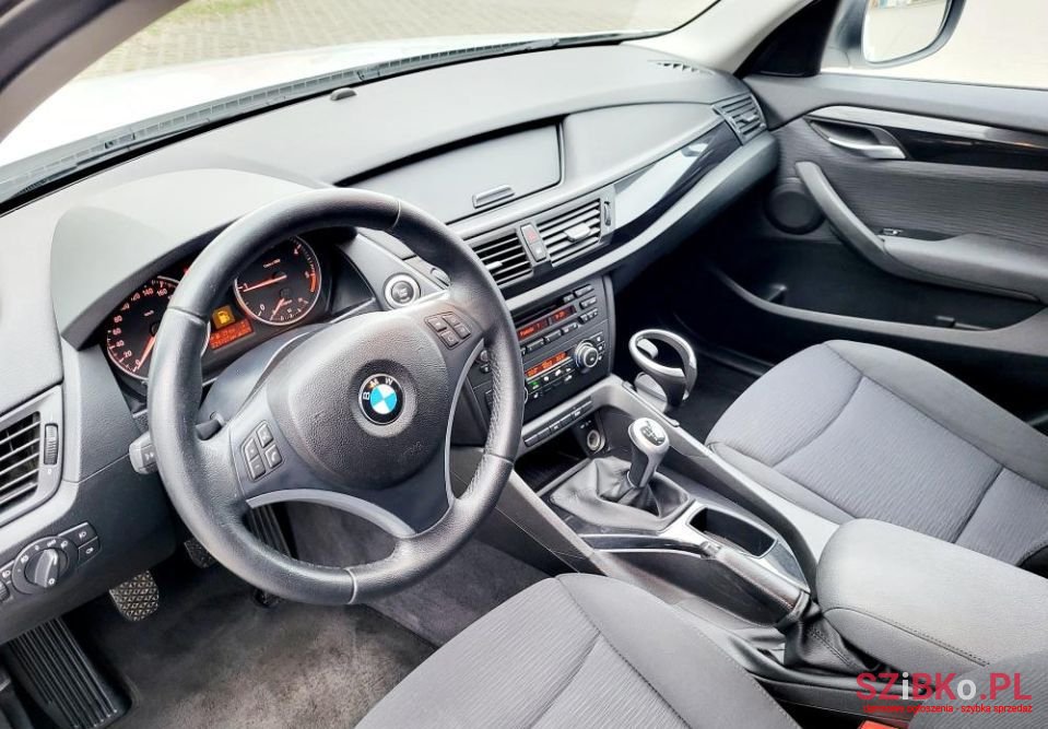 2010' BMW X1 photo #5