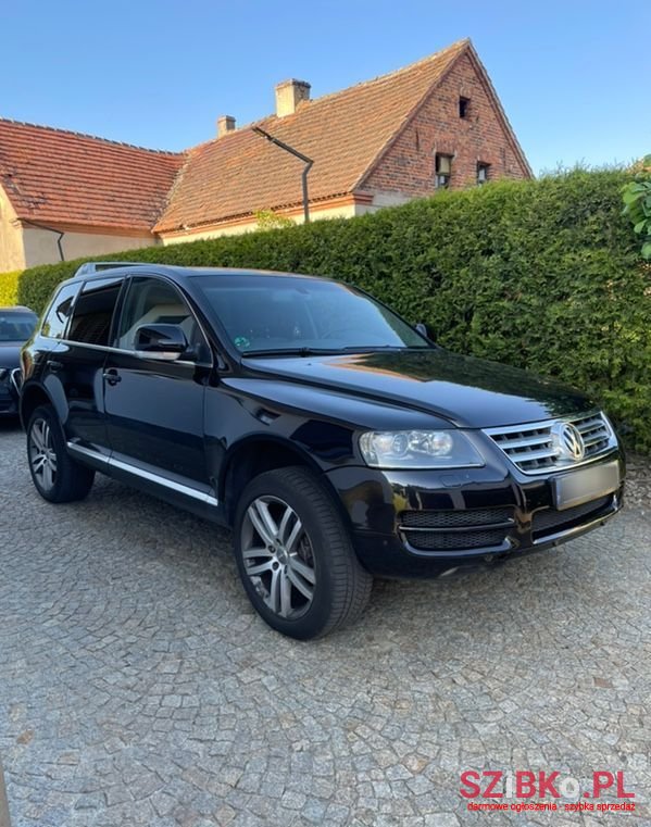 2005' Volkswagen Touareg 3.0 V6 Tdi Tiptr photo #2