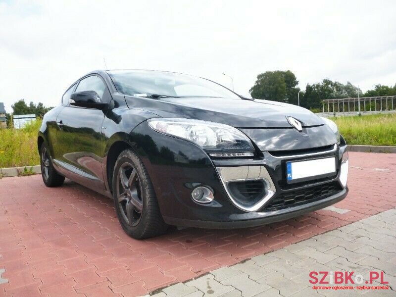 2013' Renault Megane photo #1