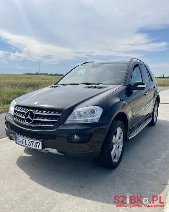 2007' Mercedes-Benz Ml photo #2