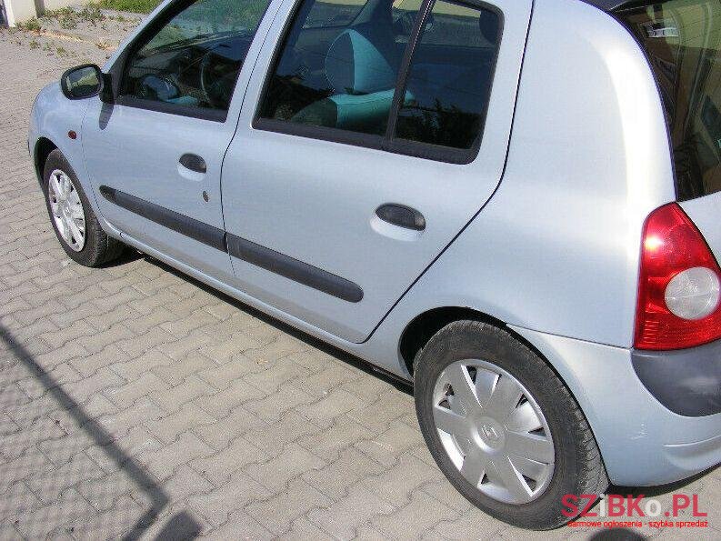 2002' Renault Clio photo #3