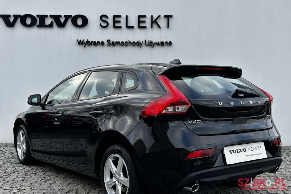 2016' Volvo V40 photo #3