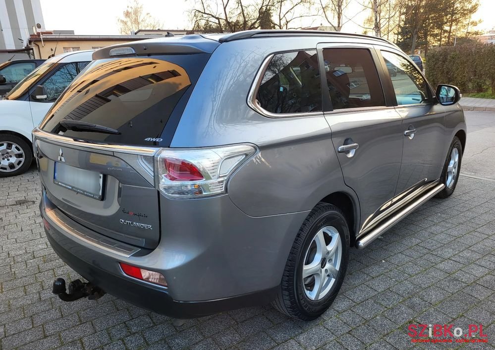 2012' Mitsubishi Outlander 2.0 Instyle Navi photo #6